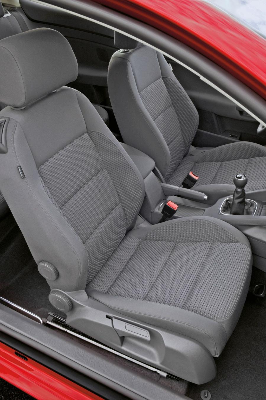  Volkswagen Golf GT 2005 года  (фото 2 из 18)